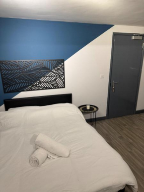 Cozy LuxeSuite Studios In City Centre